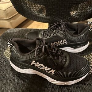 Women’s Hoka Bondi 7 Sneakers